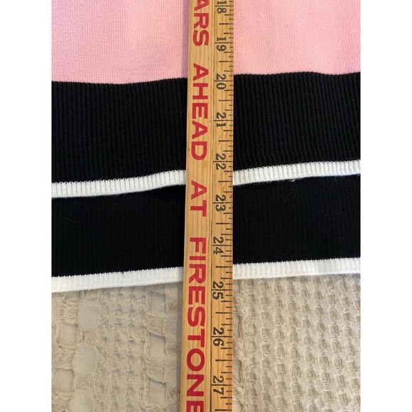 NEW Juicy Couture Sweater Size XXL 2X
Cropped Pullover Crewneck Pale Soft
Pink - Picture 11 of 12